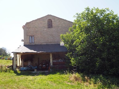 Rustico viale Eugenio Niccolai, Corridonia