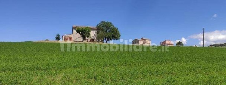 Rustico, da ristrutturare, 150 m², Recanati