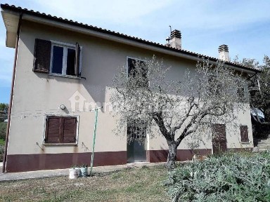Cascina Area Residenziale Treia Treia, Treia
