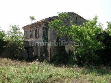 Casale, da ristrutturare, 1200 m², Gagliole