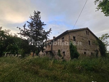 Rustico, da ristrutturare, 320 m², Treia