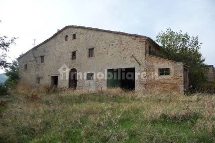 Casa colonica, da ristrutturare, 300 m², Treia