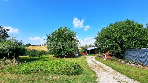 Casa colonica 300 m², Treia