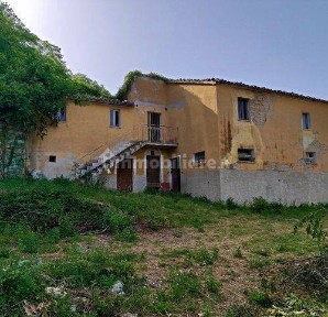 Cingoli, Via Colognola