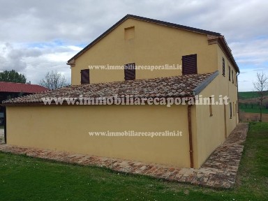 Casa colonica 300 m², Recanati