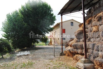 Rustico 700 m², Spaccio Bagnolo, Recanati