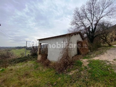 Casale Strada Provinciale Apirese, San Severino Marche