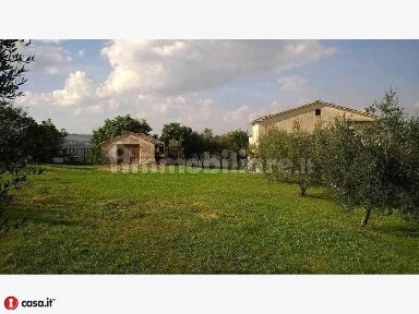 Cascina, buono stato, 400 m², Cingoli