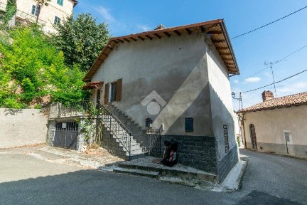 Ottiglio, Via Castello, 9