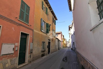 Terratetto plurifamiliare via Desimoni 3, Centro, Gavi