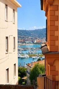 Quadrilocale via Achille Vianelli 4, Porto Maurizio, Imperia