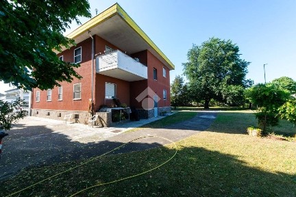 Casale Monferrato, Via achille grandi, 29