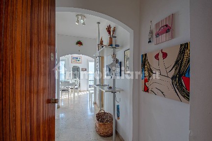 Ospedaletti, Lungomare Cristoforo Colombo, 47