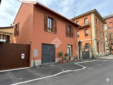 Tortona, Via Leonardo Da Vinci, 15