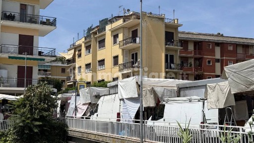 Quadrilocale via Roma Est 6, Centro, Diano Marina