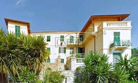 Bilocale buono stato, secondo piano, Borgo, Sanremo