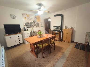 Carezzano, Via Centrale, 14