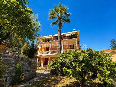 Quadrilocale salita Mimose 8, San Martino - Villetta, Sanremo