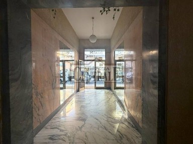 Trilocale buono stato, terzo piano, Corso degli Inglesi, Sanremo