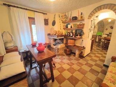 Fabbrica Curone, Frazione salogni