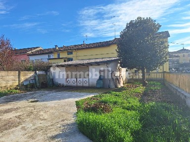 Terratetto unifamiliare via Carlo Alberto 37, Borgo San Martino