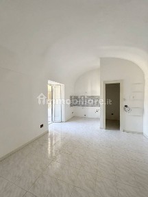 Bilocale piazza Sardi 9, Porto Vecchio, Sanremo