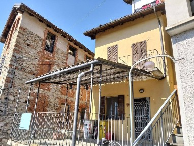 Silvano d'Orba, Via Merli