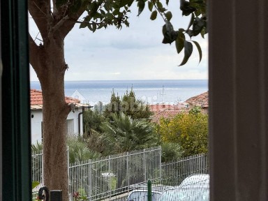 Bilocale via Diano Castello 30, Centro, Diano Marina