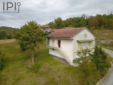 Spigno Monferrato, Via Roma, 1