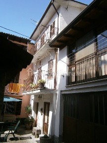 Terratetto unifamiliare via Fieschi, Centro, Garbagna