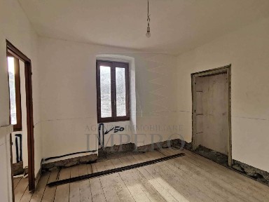 Isolabona, Via Nuova, 10