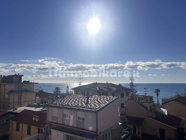 Bordighera, Via Vittorio Emanuele II, 369