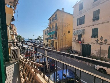 Bilocale via Cristoforo Colombo 9, Centro Storico, Ventimiglia