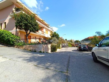 Bilocale via Asplanato Siccardi 40, San Martino - Villetta, Sanremo