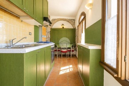 Trilocale via Giovanni battista Aicardi 1, Porto Maurizio, Imperia