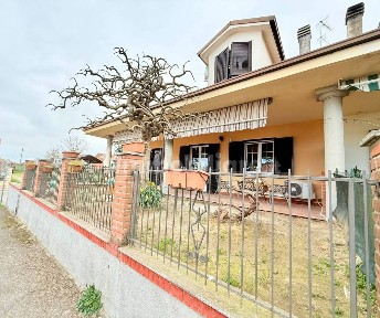 Villa unifamiliare via 4 Martiri, Casalbagliano, Alessandria