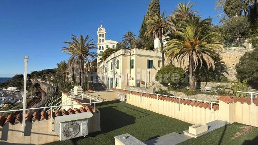 Trilocale via garnier, Centro Storico, Sant'Ampelio, Bordighera
