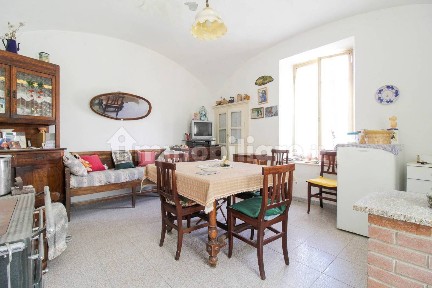 Terratetto unifamiliare via Cinque Martiri, Carezzano Maggiore, Carezzano