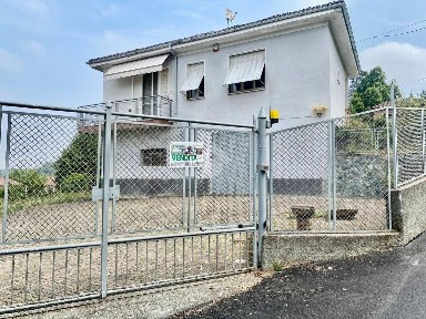 Terratetto unifamiliare via Barbacaneva 4, Centro, Capriata d'Orba