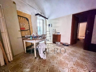 Quadrilocale Vico Saonese 32, Centro Storico, Ventimiglia