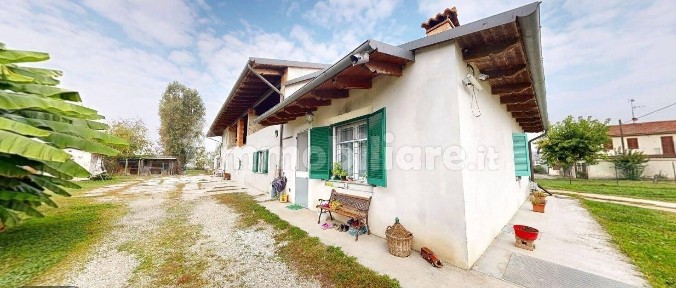 Casa indipendente all'asta Cantone Grassi, 23, Casale Monferrato