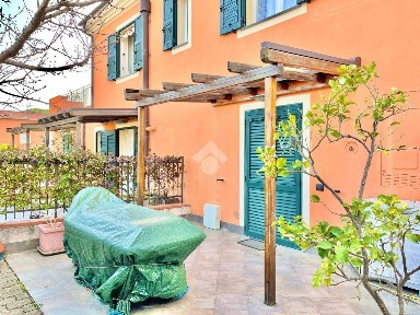 Diano Castello, Via Privata Terrazzi, 1
