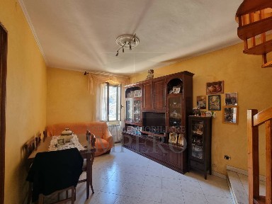 Trilocale piazza Colletta 3, Centro Storico, Ventimiglia