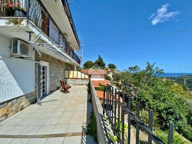 Cipressa, Regione Avreghi, 33