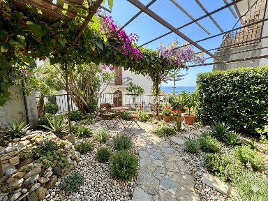 Sanremo, La Brezza - Tre Ponti, Via Salita Poggio 13