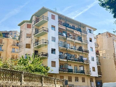 Quadrilocale via Artallo, snc, Porto Maurizio, Imperia
