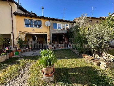 Terratetto unifamiliare 348 m², buono stato, Centro, Sant'Agata Fossili