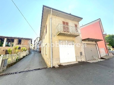 Terratetto unifamiliare 106 m², buono stato, Centro, Sant'Agata Fossili