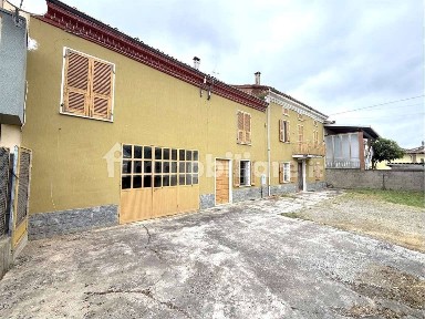 Terratetto unifamiliare 150 m², buono stato, Castelferro, Predosa