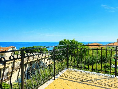 Riva Ligure, Strada casai, 3
